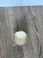 Load image into Gallery viewer, Clean Inside